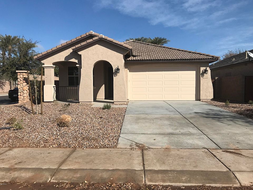 1st image of 44104 W Garden Ln