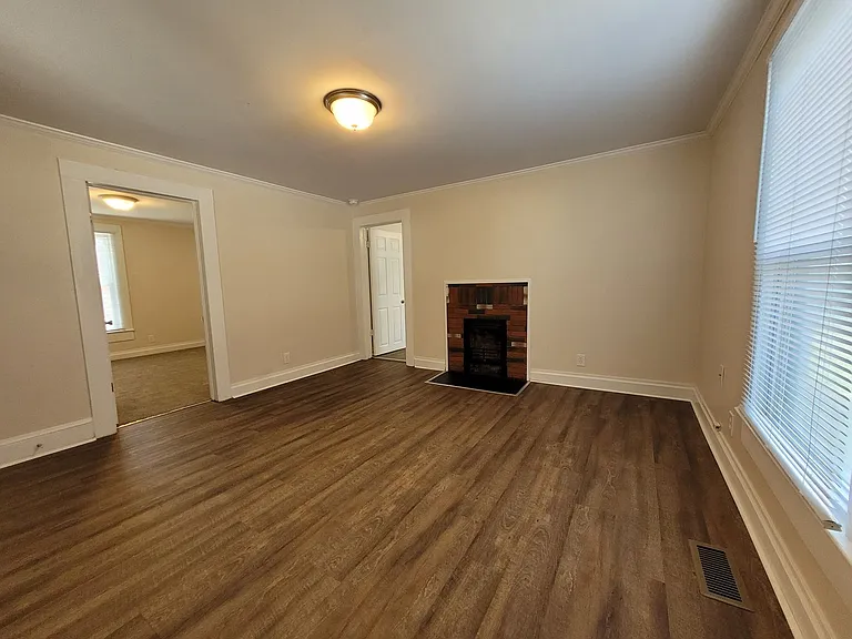 804 Klondale Ave — Photo 4