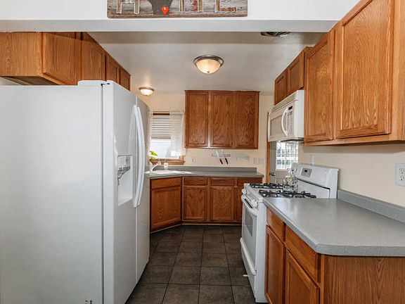 4th image of 8205 W Wilbur Ave