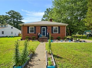 2204 Battery Park Rd, Chesapeake, VA 23323