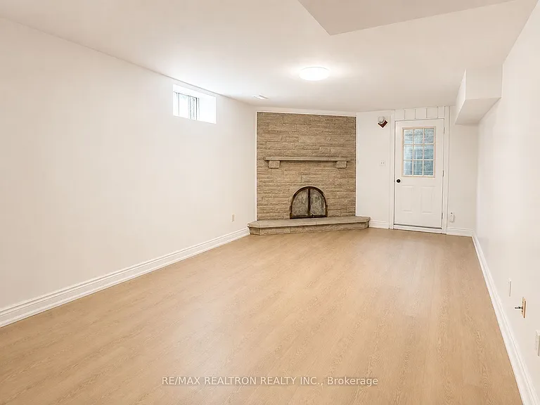 322 Morrish Rd #BASEMENT — Photo 2