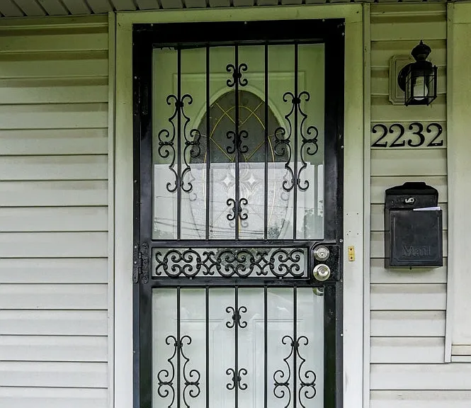 2232 E Riverside Dr — Photo 22