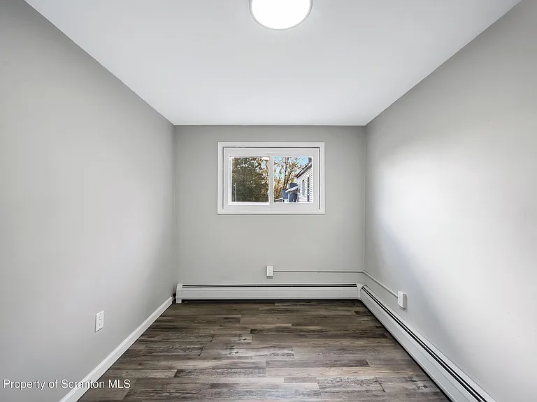 333 Oak St #1/2 — Photo 10