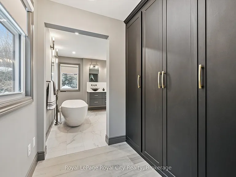36 Emily St — Photo 18