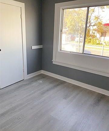 3rd image of 2404 W 62nd St