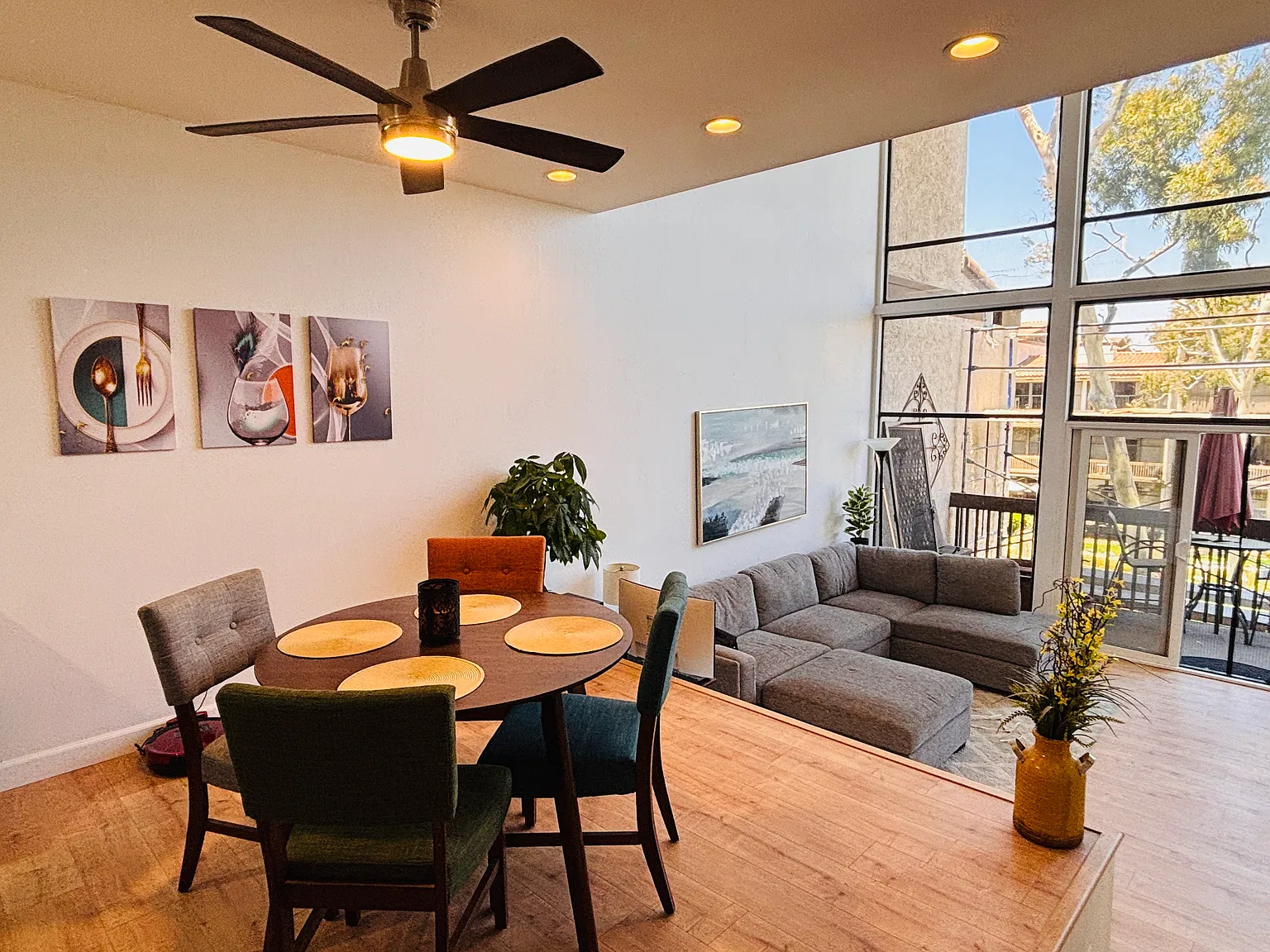 1 bed, 1056 sqft, $4,195 — Photo 2