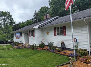 106 Orange Ln, Oak Ridge, TN 37830