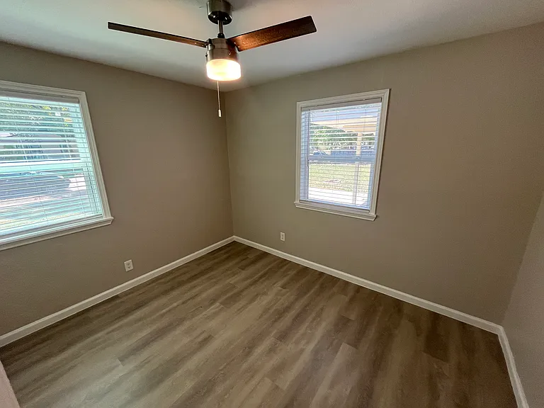 2911 Millmar Dr — Photo 18