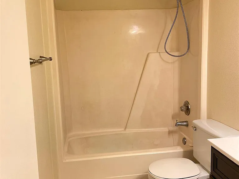 2733 Davis Ave — Photo 38