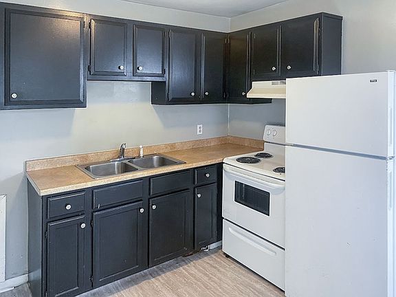 4th image of 1210 Reservoir Ave #3