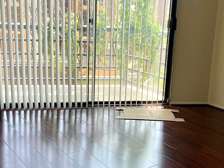 1360 S Beverly Glen Blvd #501 — Photo 16