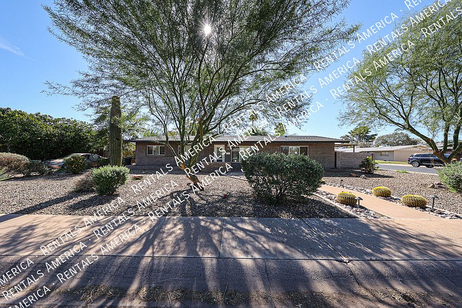 1st image of 105 E Hermosa Dr