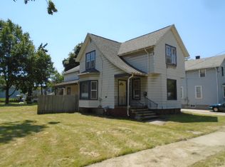 317 E Lincoln St, Appleton, WI 54915