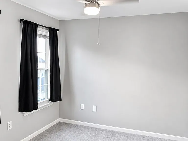 22963 Whitehall Ter — Photo 14