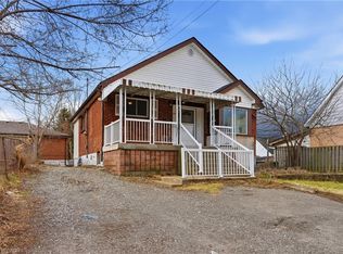 880 Lawrence Rd, Hamilton, ON L8K 2A3