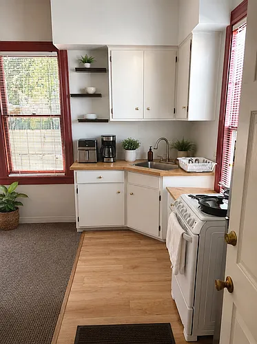 403 Cedar St #A Photo 1