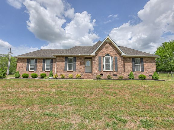 3rd image of 590 Allisona Rd