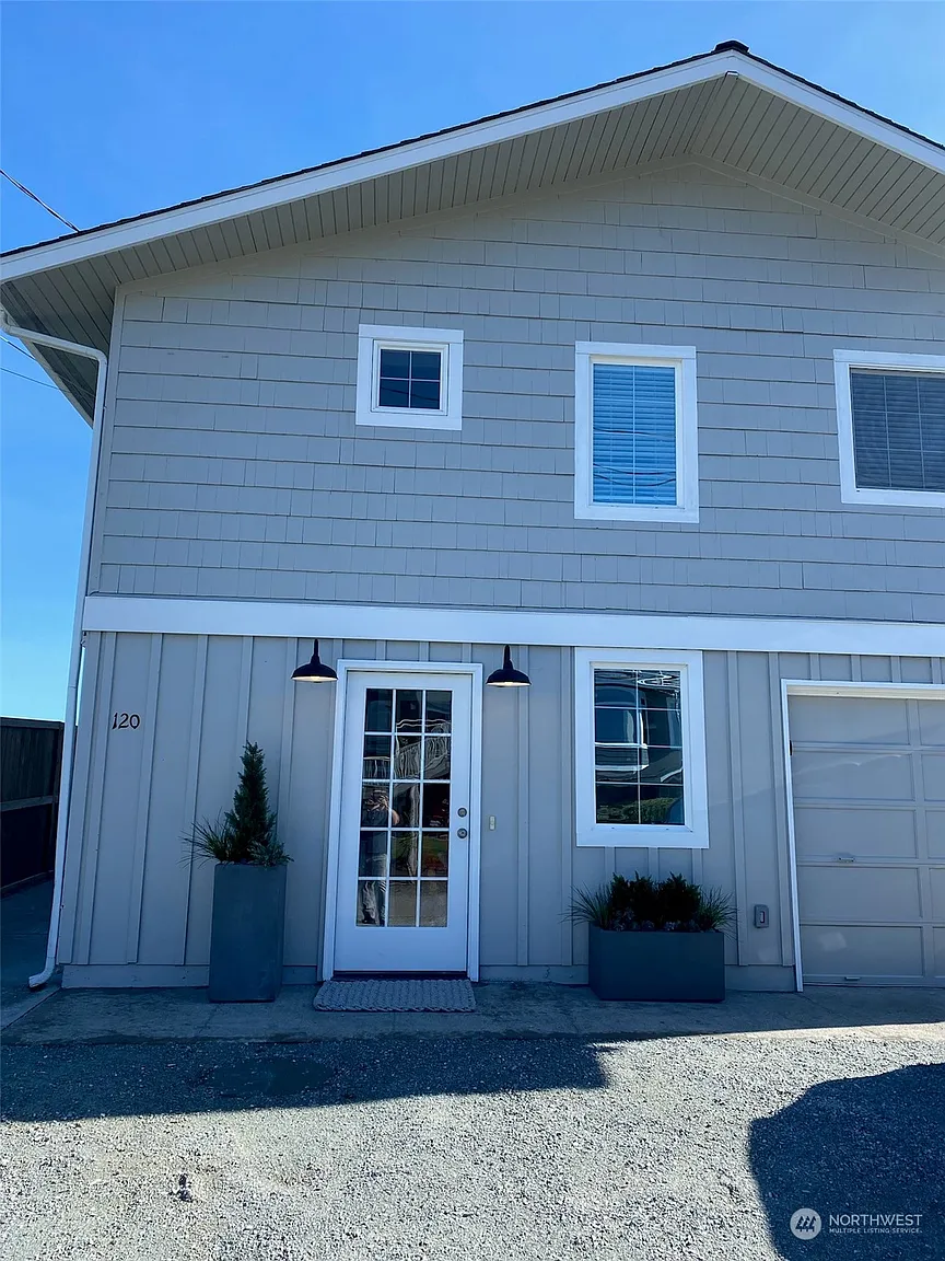 120 Driftwood Shores Road photo 1