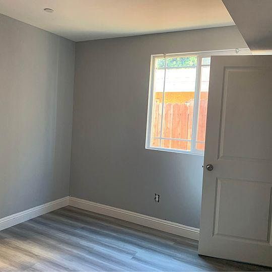 1st image of 1050 S Westmoreland Ave APT 211