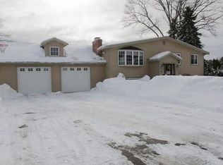 11 Cortland St, Peabody, MA 01960