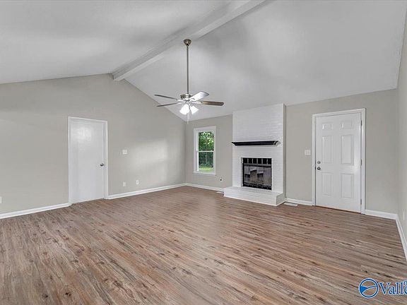 3rd image of 416 Walton Rd
