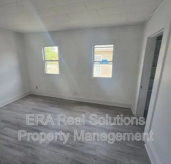 150 S Cypress Ave — Photo 26