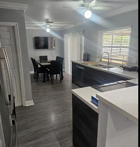 750 SW 55th Ave — Photo 8