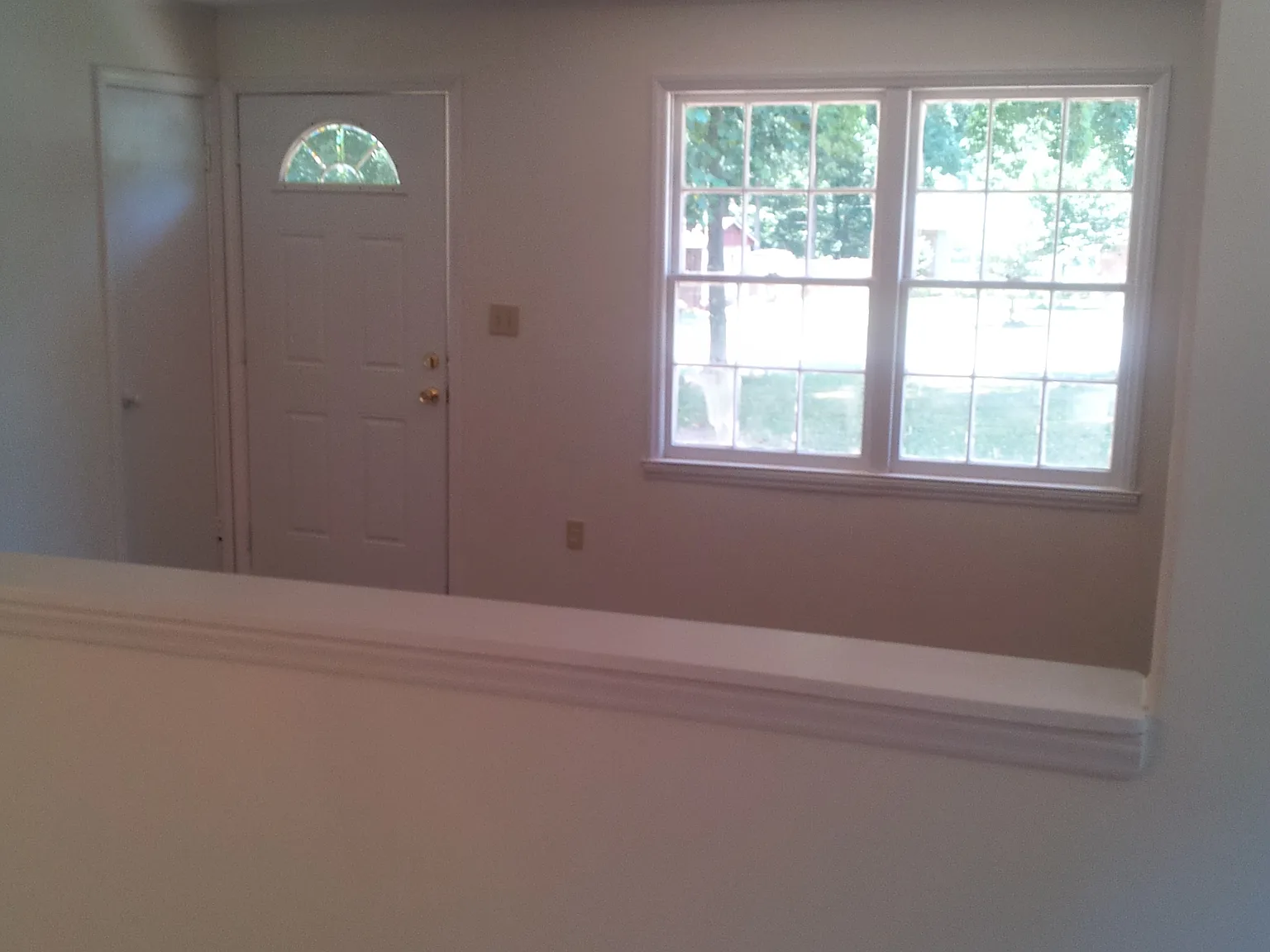 3 bed, 1.5 bath, 1056 sqft, $1,550 — Photo 3