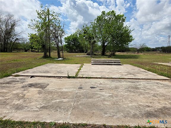 4th image of 3205 Callis St