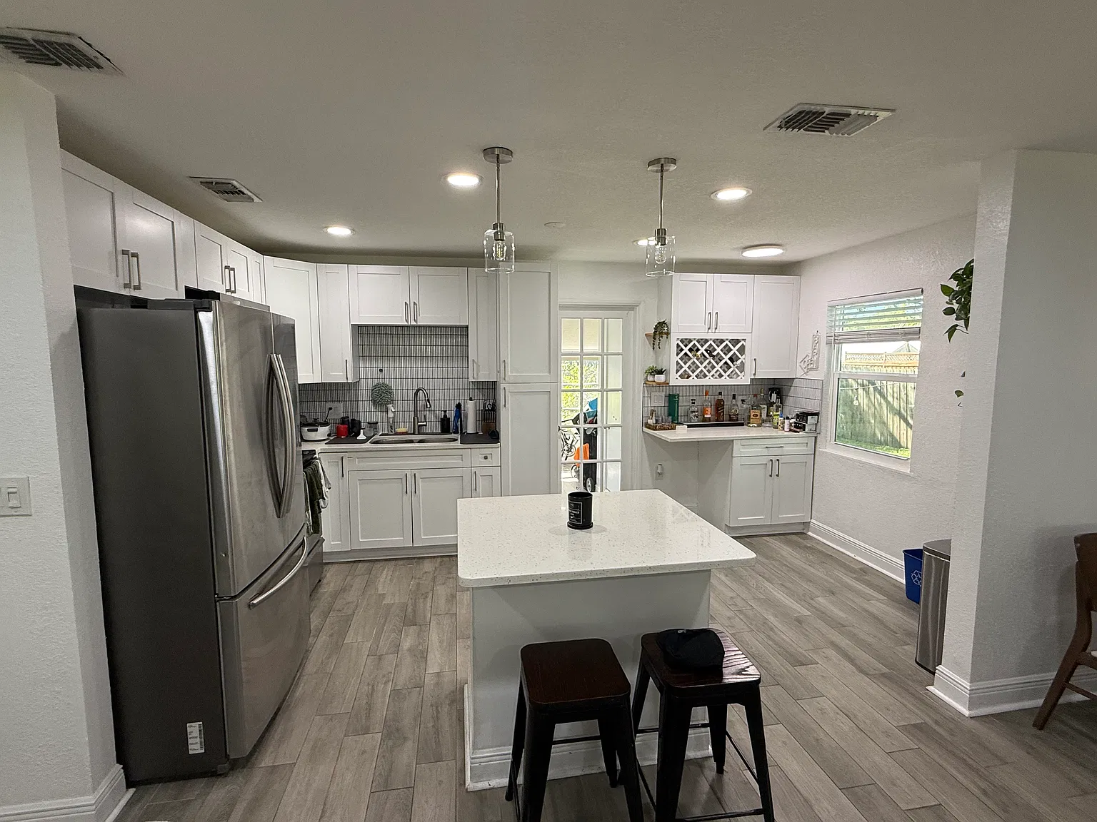 4 bed, 1200 sqft, $2,800 — Photo 4