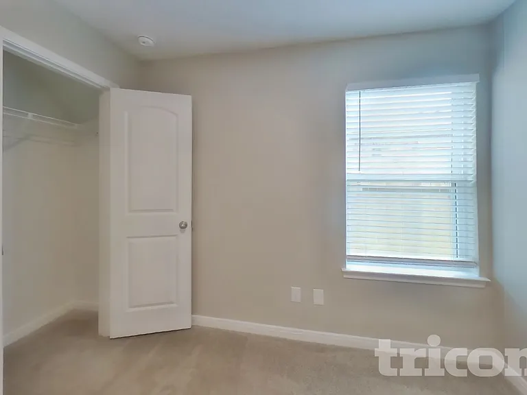 7715 Vacek Meadows Loop — Photo 10