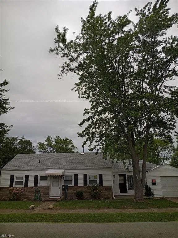 3 bed, 900 sqft, $1,450 — Photo 3