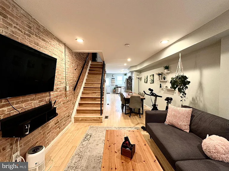 1125 Wicomico St — Photo 2