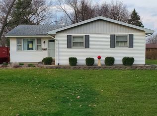 683 E 3rd St, El Paso, IL