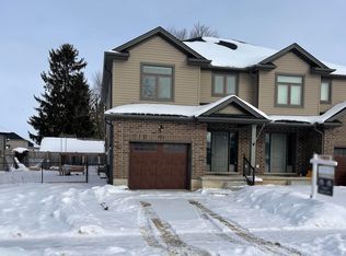 101 Middlesex Dr, Strathroy Caradoc, ON N7G4G5