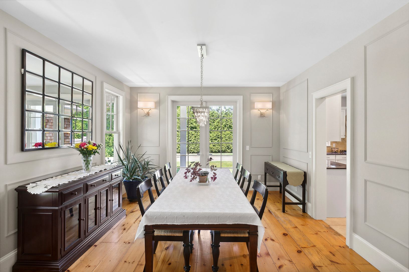  Grand Dining Room