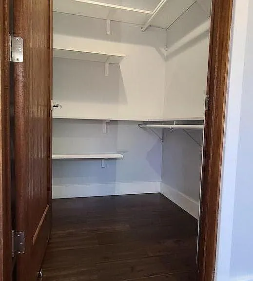 walk-in closet