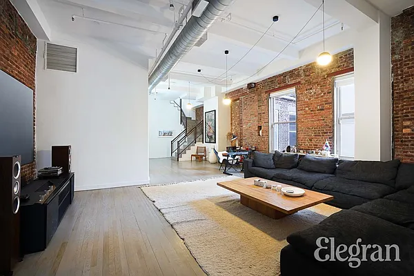 Rented by (Legacy) Elegran | media 10