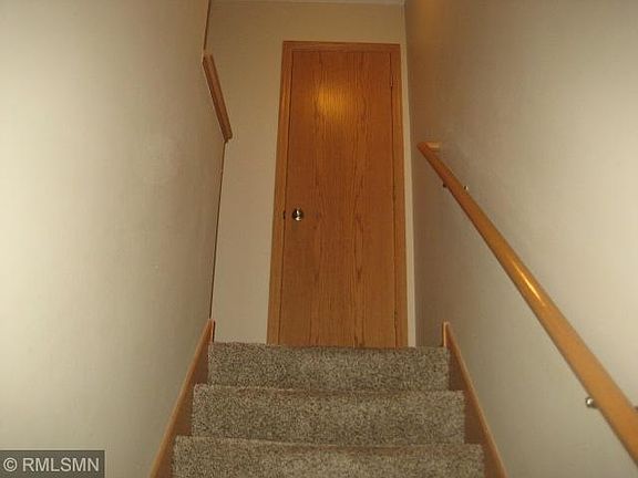 4th image of 218 E Orchard St