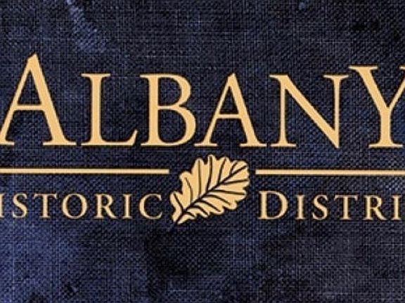 2nd image of 643 Sherman St SE