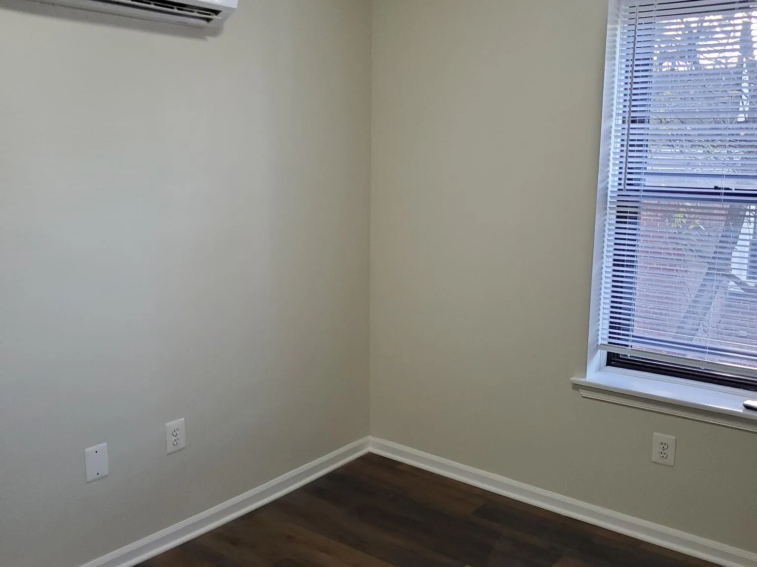 4903 Knox St — Photo 1