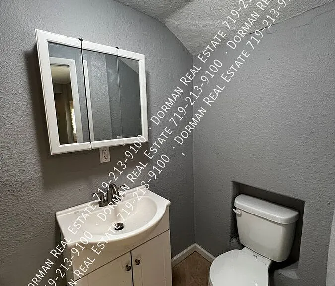 533 N 17th St — Photo 3