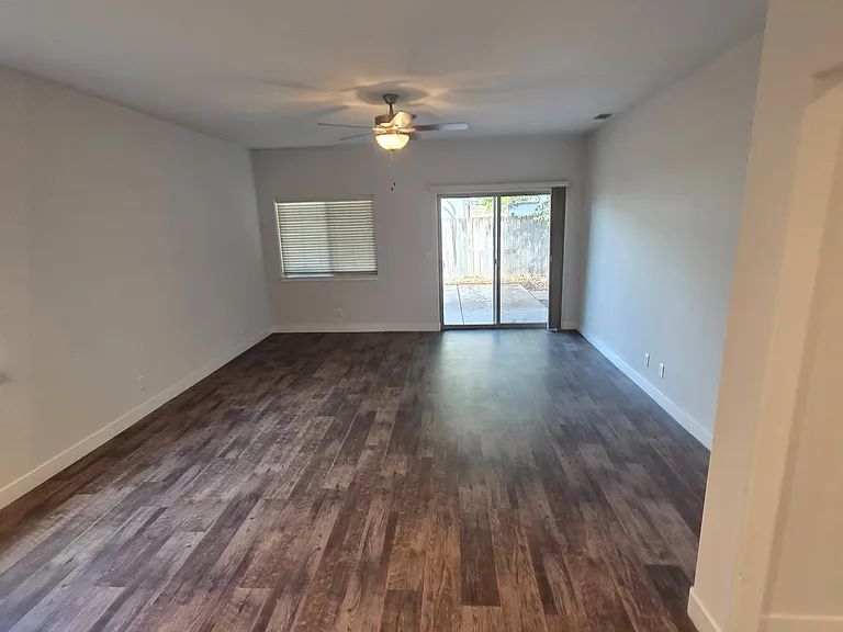 2 Portia Ct — Photo 2