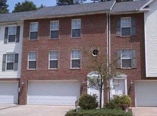 102 Park Ln, Greensburg, PA 15601