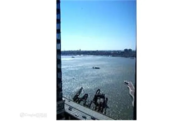 Rented by Douglas Elliman | media 15