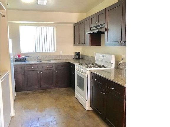 2nd image of 4621 Fern Pl APT 5
