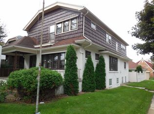 3203 S 11th St, Milwaukee, WI 53215
