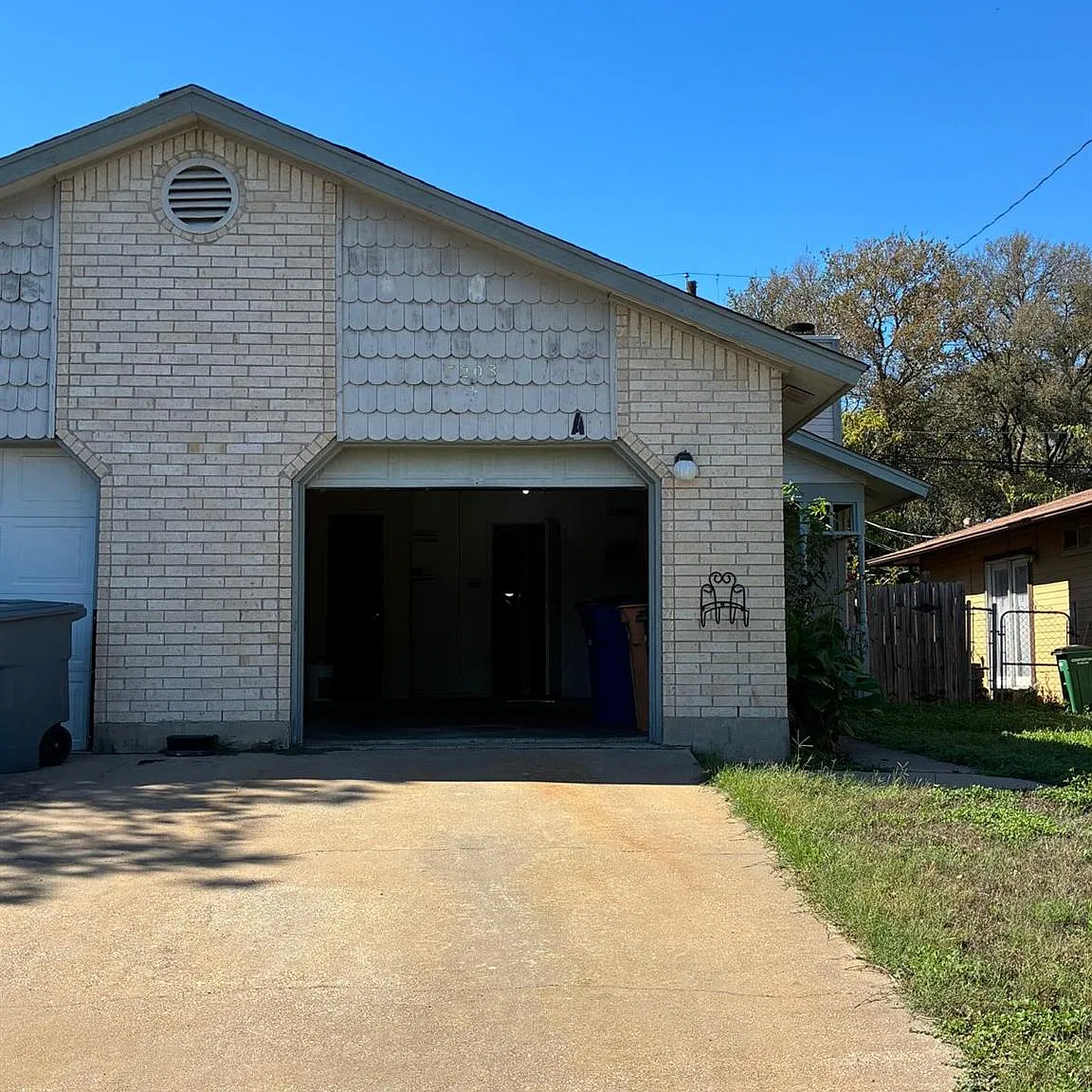 7208 Lilac Ln — Photo 1