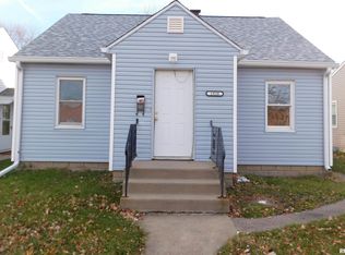 1928 2nd St, Moline, IL 61265