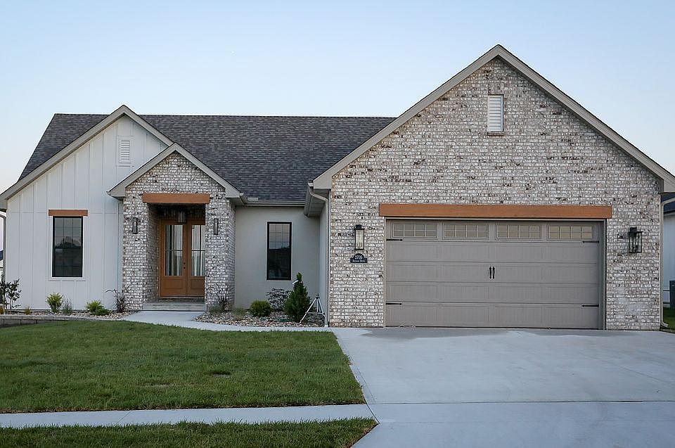 1st image of 2705 Artisan Dr
